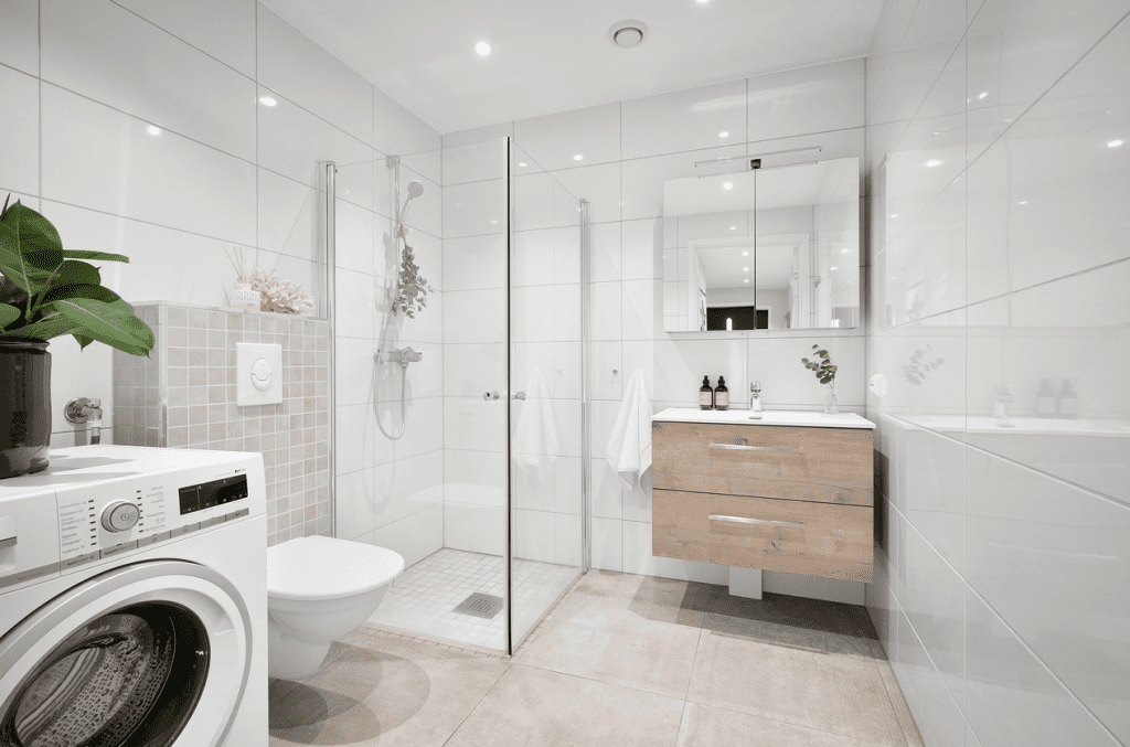 How Shower Tile Adds Value and Style to Your Bathroom