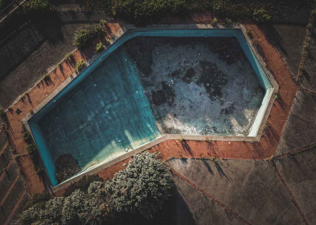 5 Reasons Pool Demolition Maximizes Your Outdoor Living Space