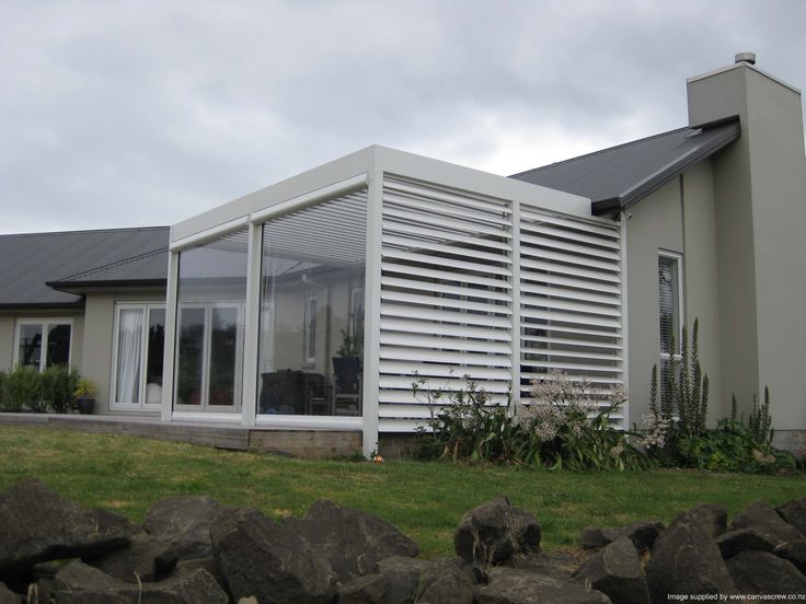 Top Benefits of Installing Louvres in New Zealand Properties